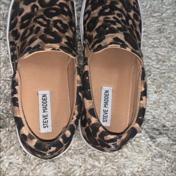 Festive Slip Ons - Picture 5 of 8